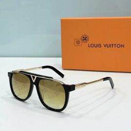 Picture of LV Sunglasses _SKUfw57303539fw